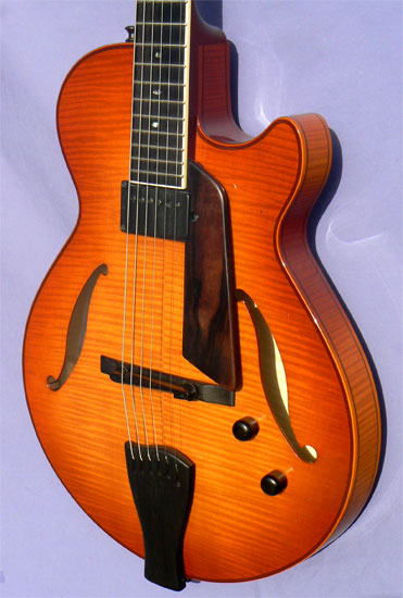 ThreeDots Guitars Model S Sadowskyセミハード付 ThreeDots Guitars Model S Sadowskyセミハード付 SadowskyNYC Custom